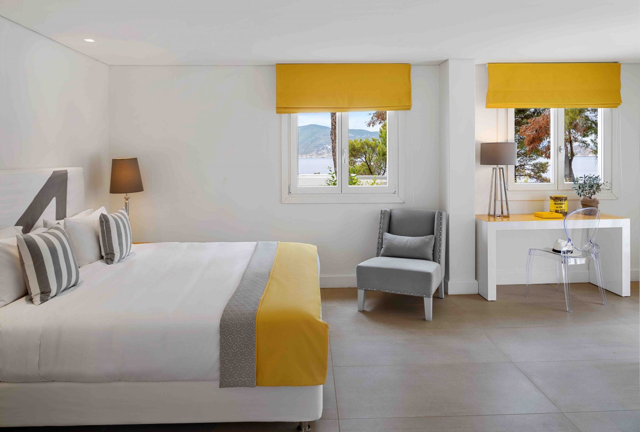 Marpunta Resort hotel deluxe junior suite sea side.jpg