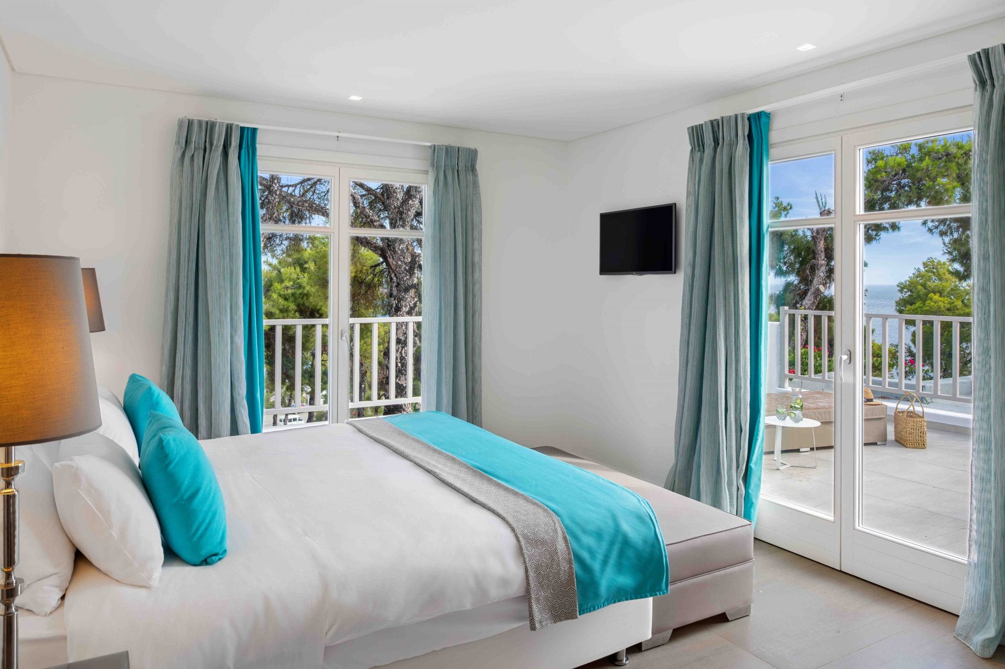 Marpunta Resort hotel suite sea view.jpg
