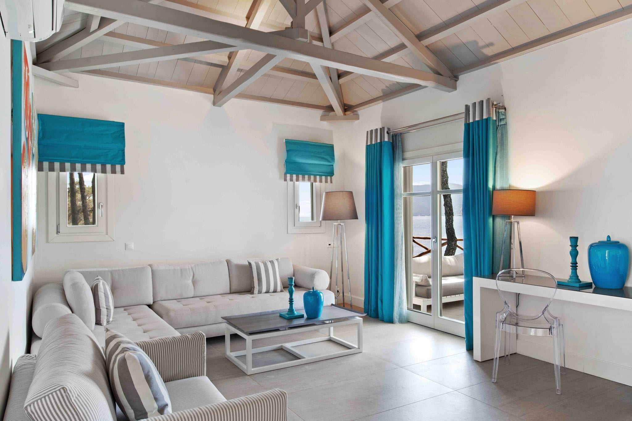 Marpunta Resort hotel suite seafront.jpg