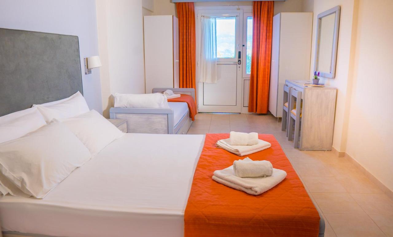 Palatino hotel trokrevetna soba.jpg