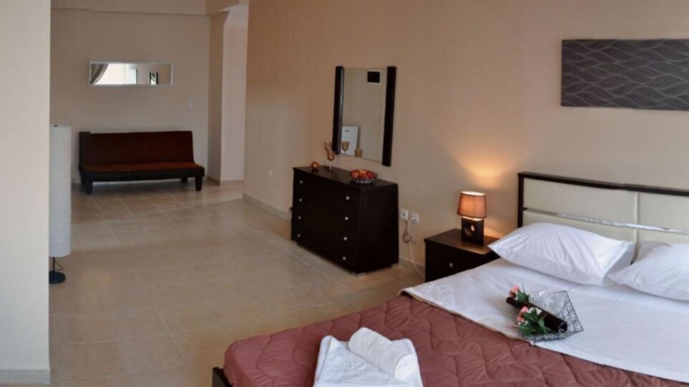 Golden Beach Metamorfosi Hotel-Apartman.jpg