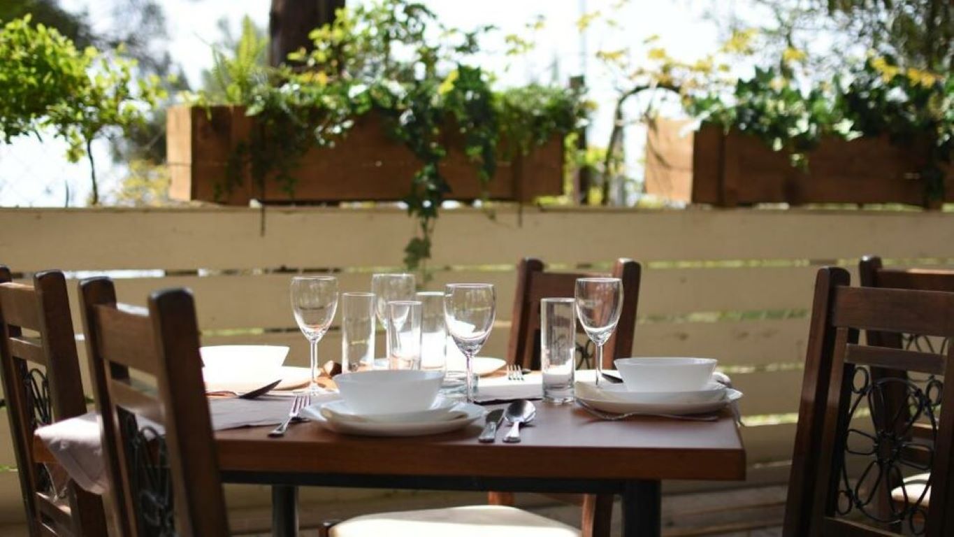 Golden Beach Metamorfosi Hotel-Terasa restorana.jpg
