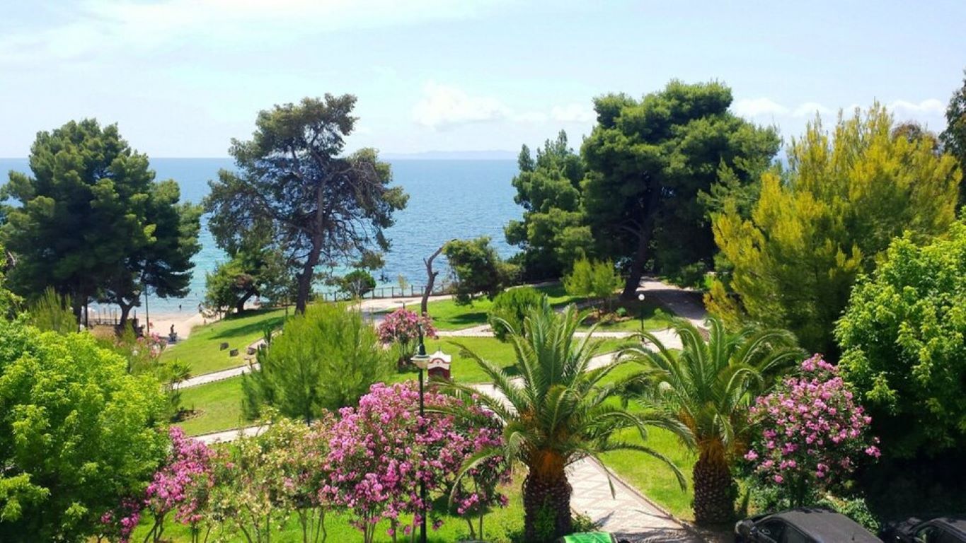 Golden Beach Metamorfosi-Okruzenje hotela.jpg