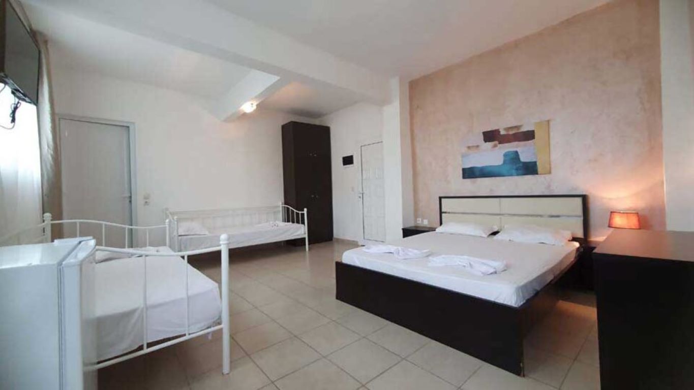 Hotel Golden Beach Metamorfosi-Standardna soba za cetvoro.jpg