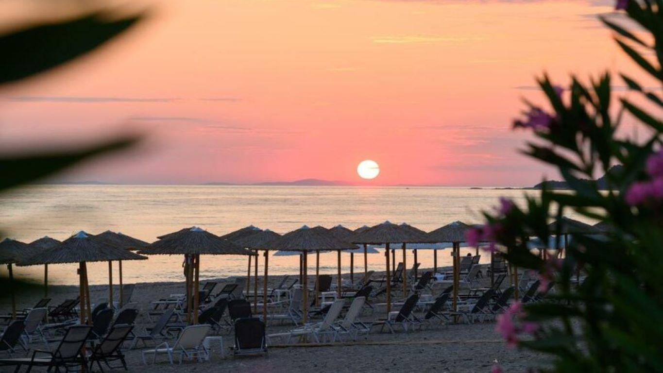 Hotel Golden beach Metamorfosi-Zalazak sunca.jpg