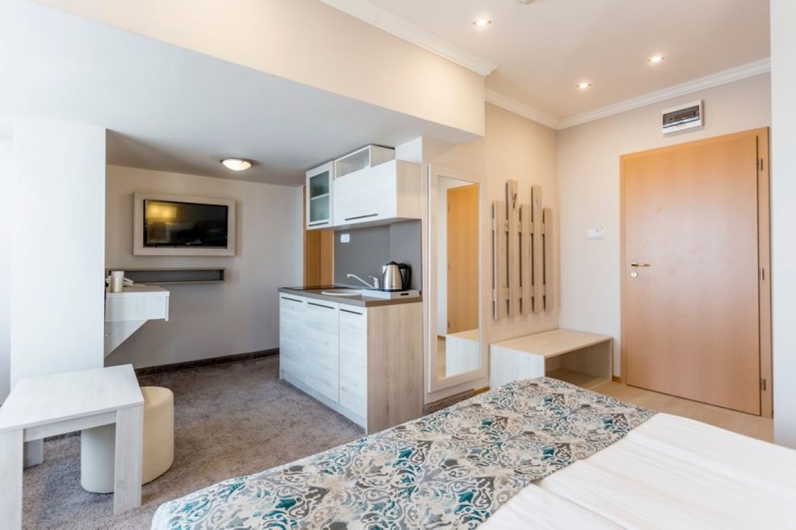 Selena Beach Hotel-Studio.jpg