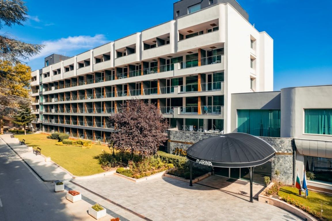 Marina Hotel-Hotel spolja.jpg
