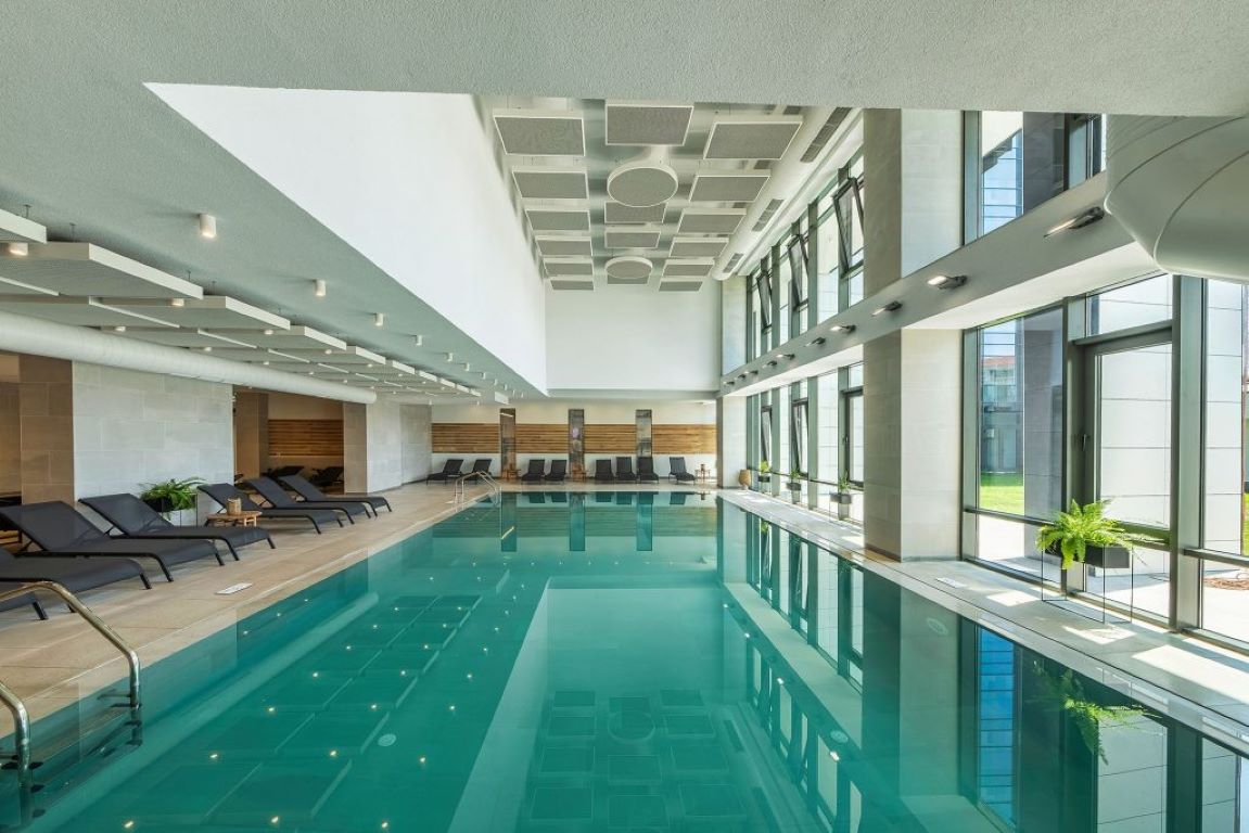 Hotel Voya Beach Resort-Unutrasnji bazen.jpg