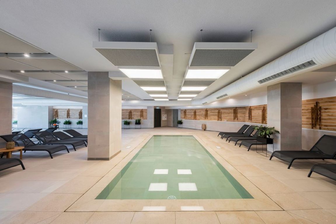Voya Beach Resort Hotel-Deciji zatvoreni bazen.jpg