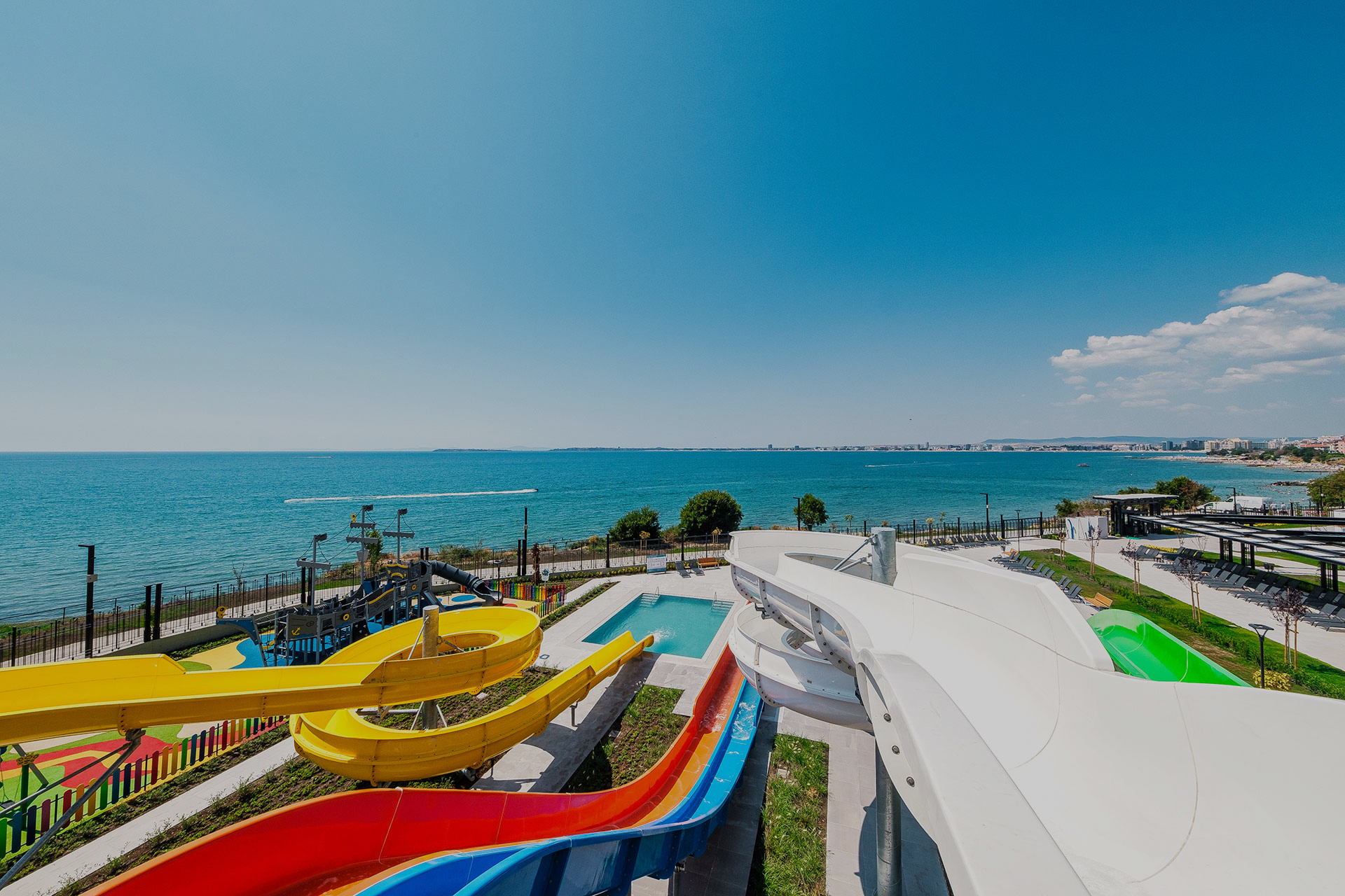 Voya Beach Resort Hotel-Tobogani.jpg