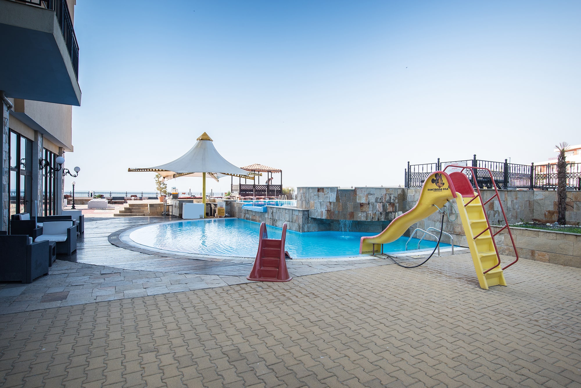 Hotel TIva del Mar-Deciji bazen.jpg