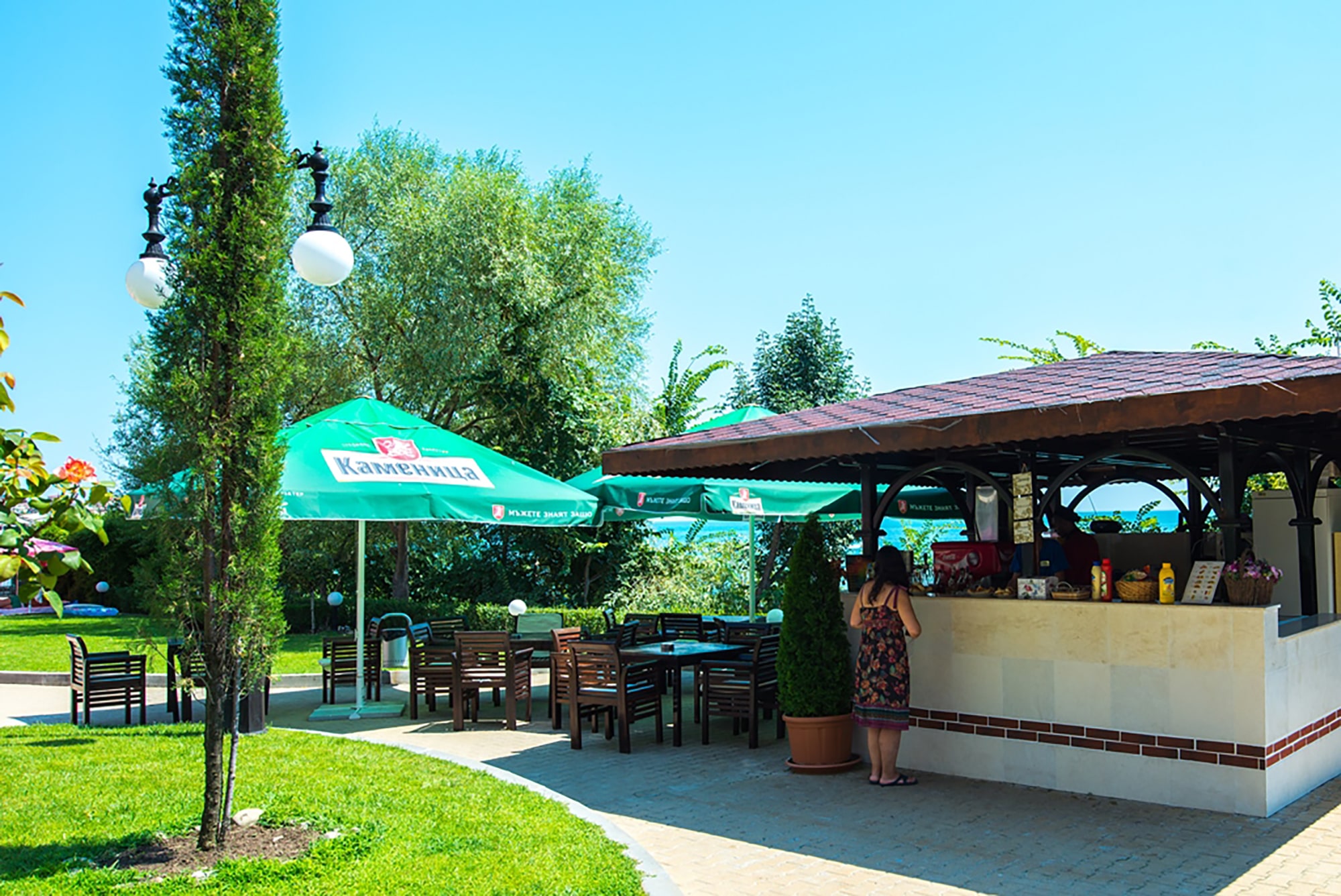 Hotel Tiva del Mar-Bar na bazenu.jpg