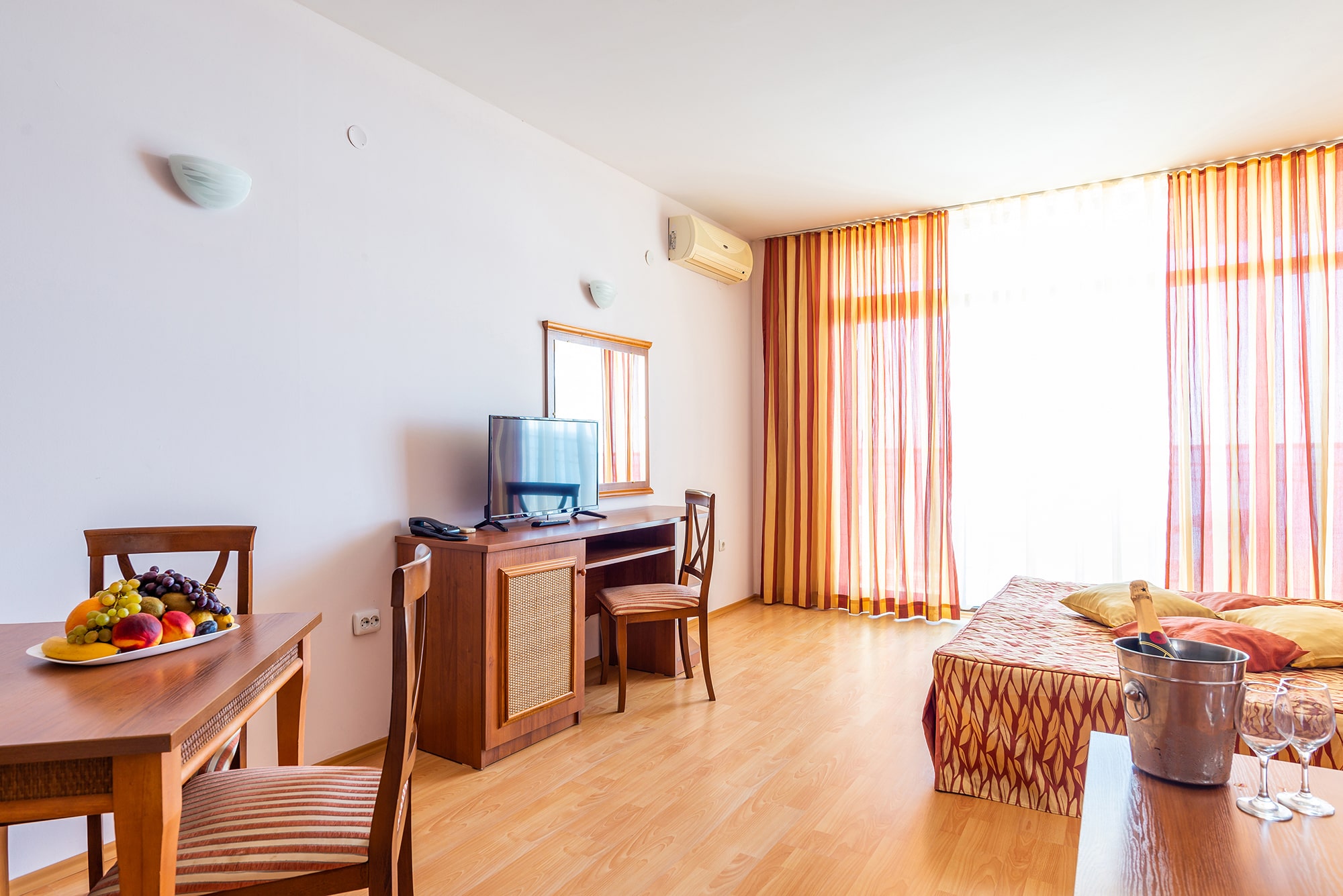 Hotel Tiva del Mar-Studio.jpg