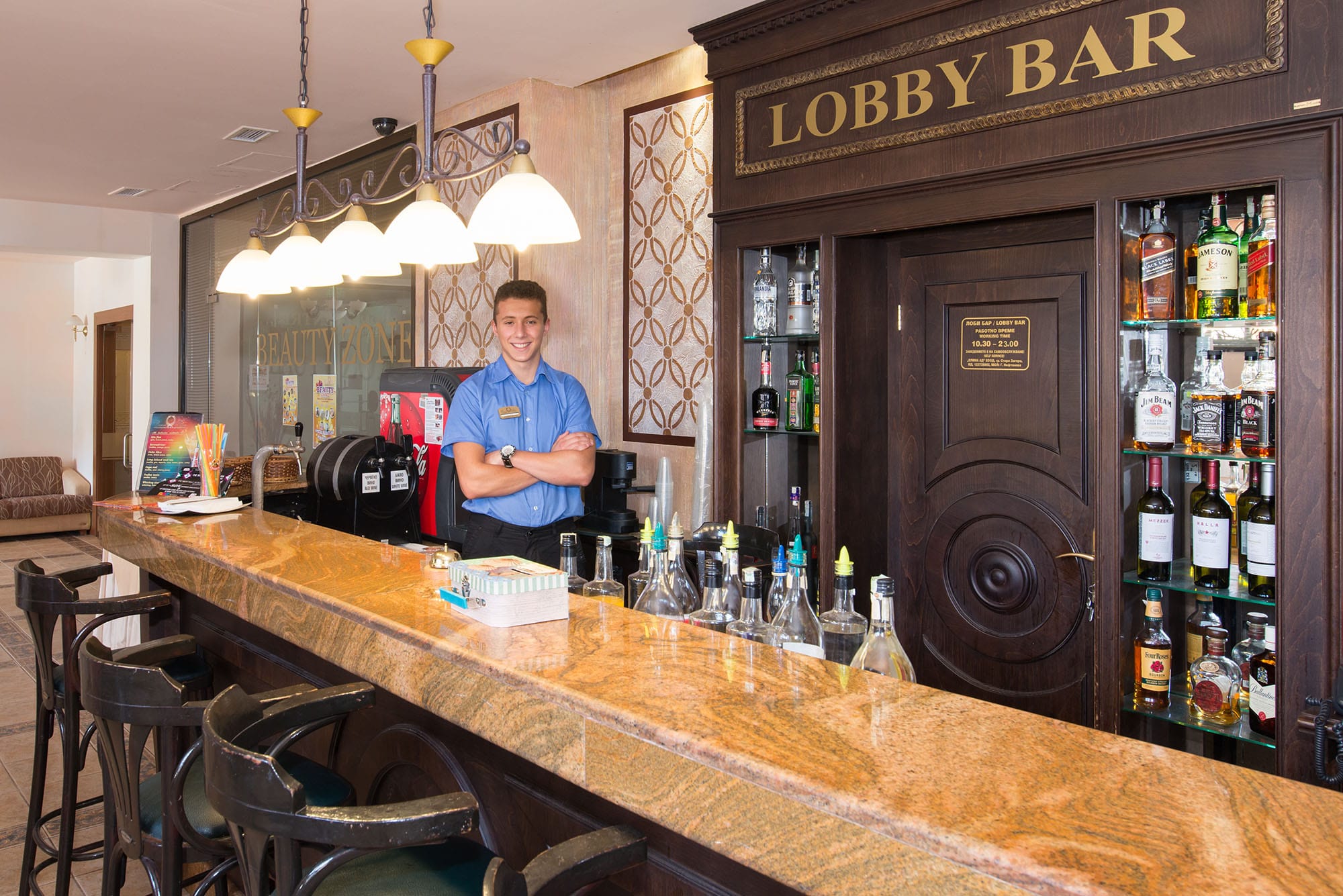 Tiva del Mar Hotel-Lobby bar.jpg