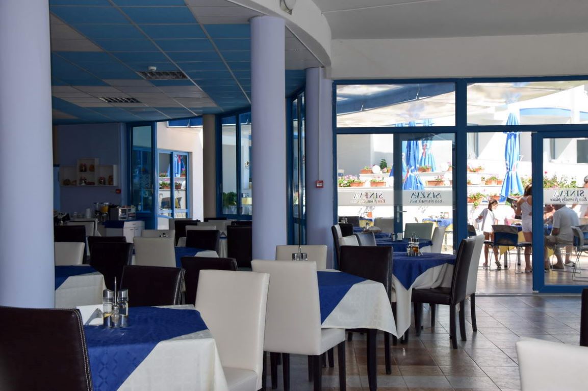 Hotel Sineva Park-Restoran.jpg