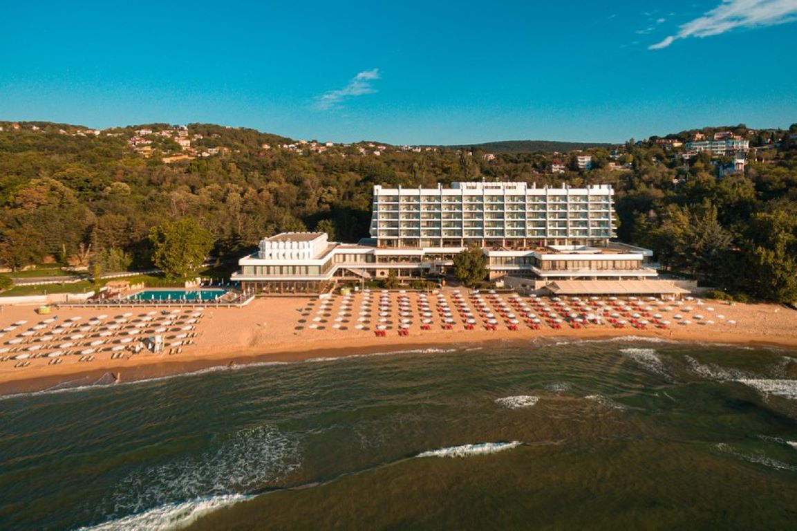 Palace Hotel-Panorama hotela.jpg