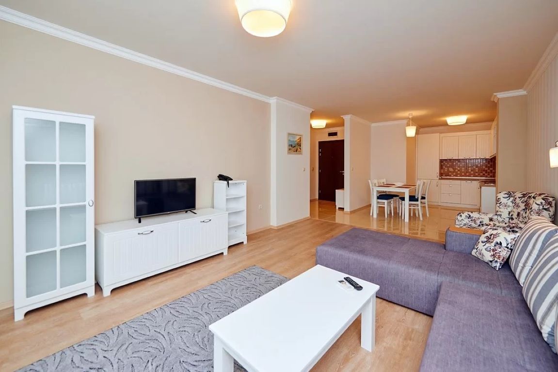 Penelope Palace-Apartman pogled more.jpg