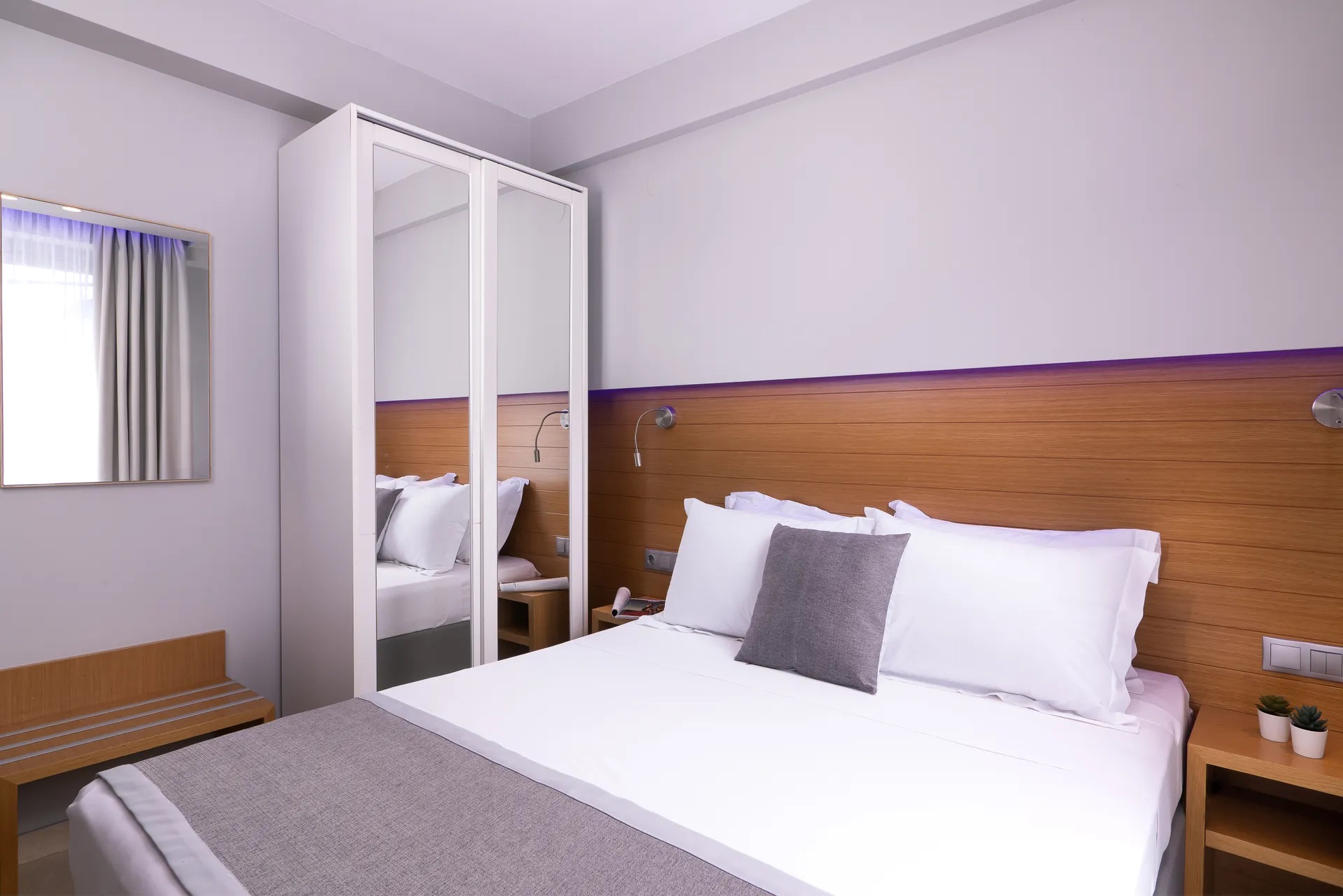 SKS Boutique Rooms & Suites soba standard double.jpg