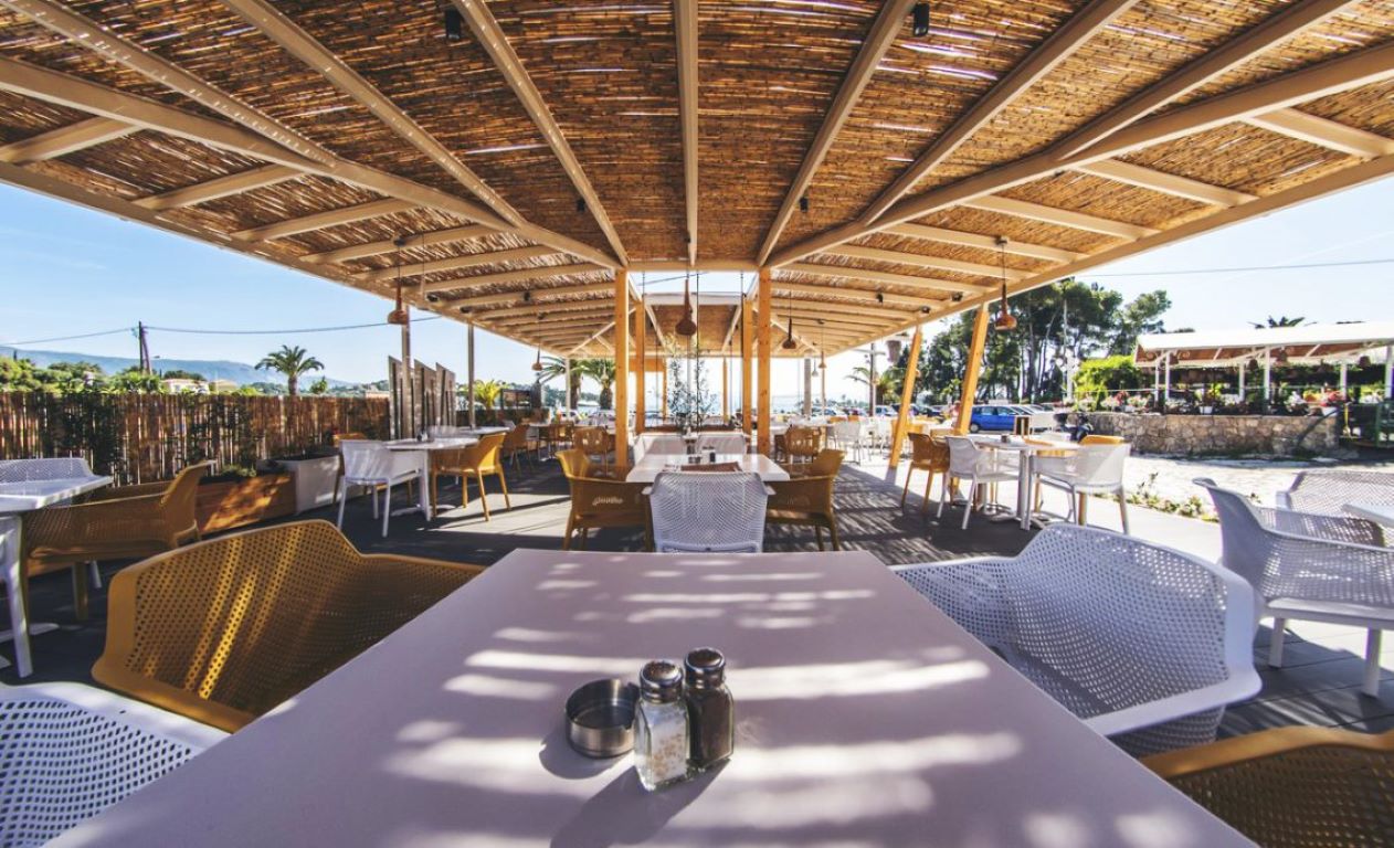 Iliada Beach hotel a la carte restoran.jpg