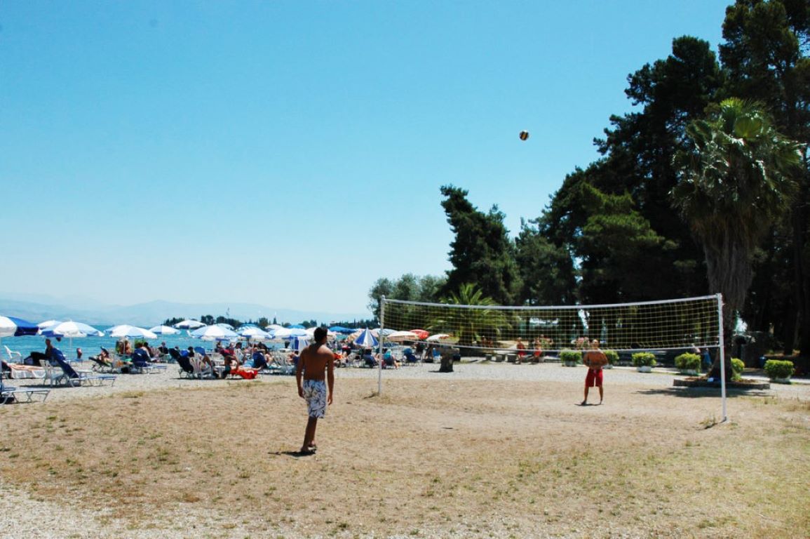 Iliada Beach hotel plaza.jpg
