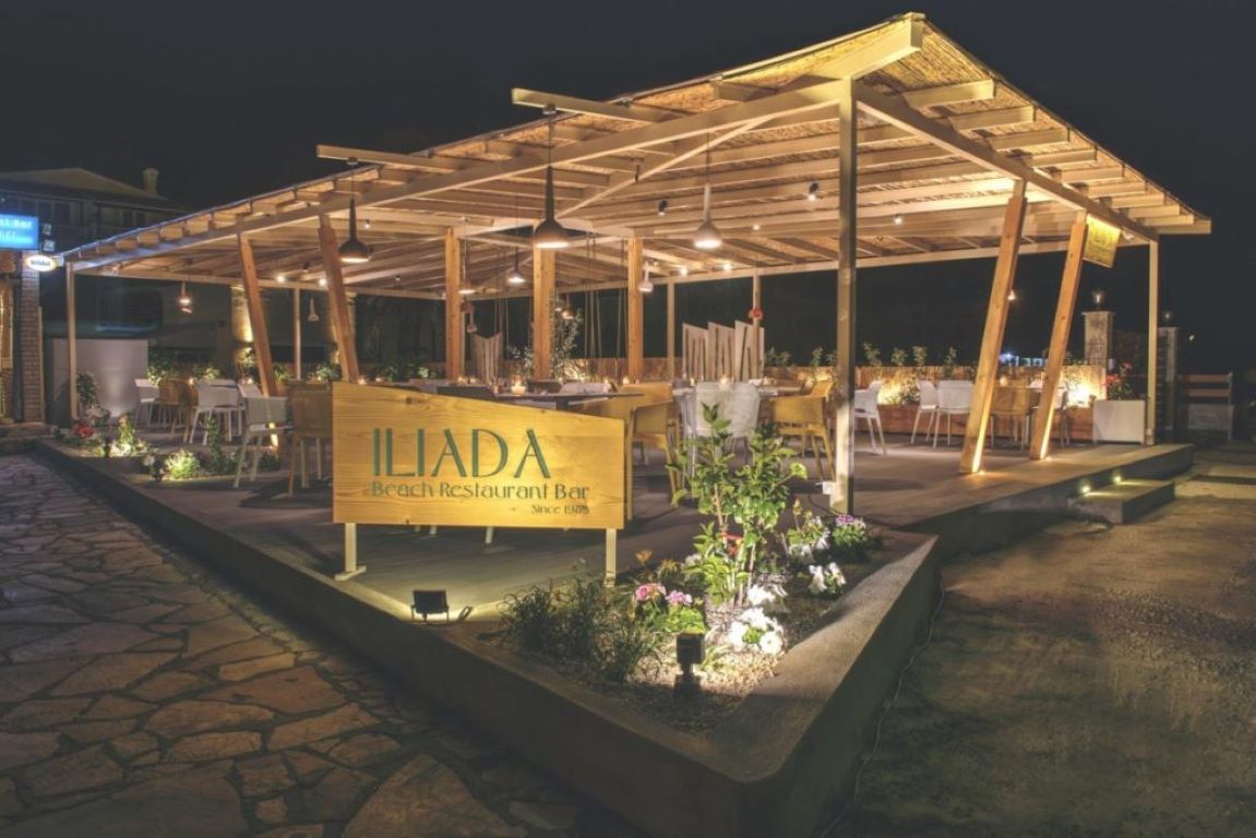Iliada Beach hotel restoran bar.jpg