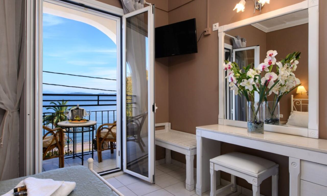 Hotel Ipsos di Mare double soba terasa.jpg