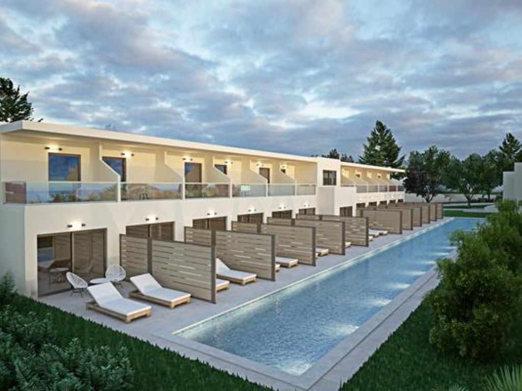 Ninos Grand Beach Hotel & Resort privatni bazeni.jpg