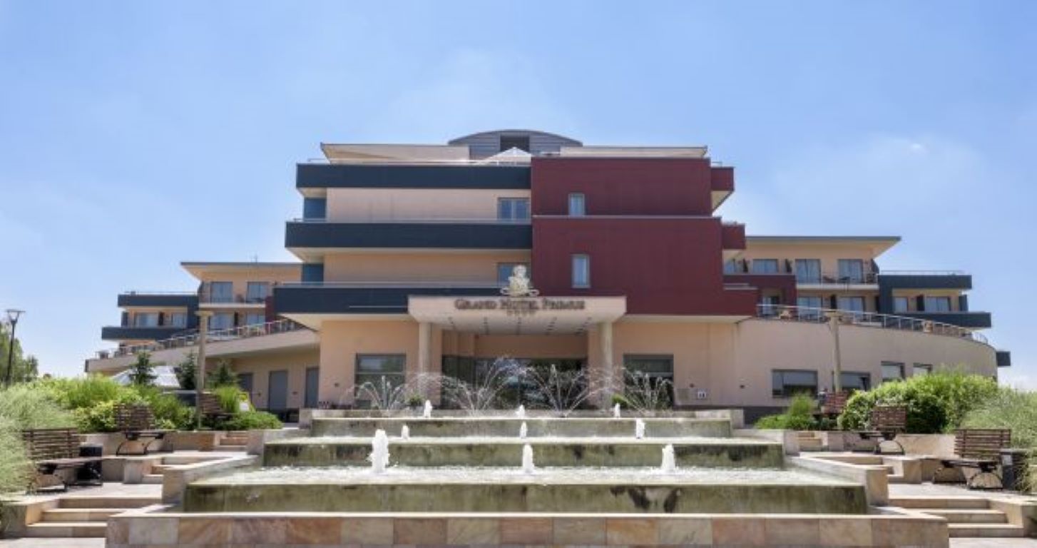 Grand Hotel Primus-Spoljasnji izgled.jpg