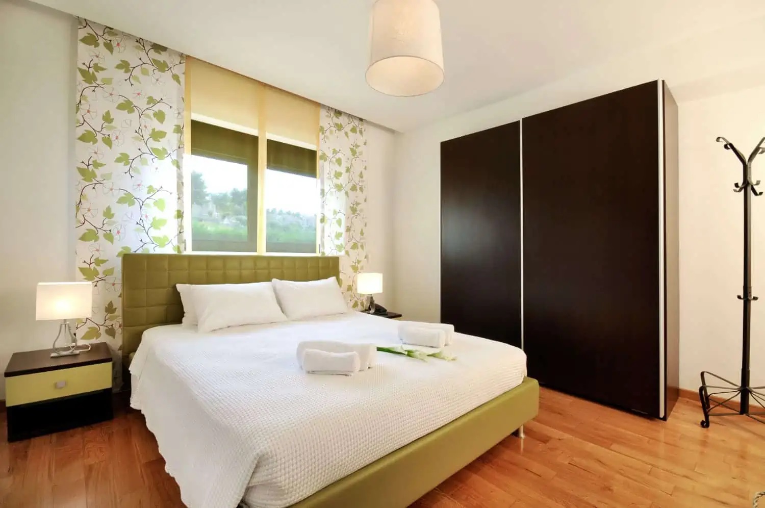 Sani Polyastron Hotel & Spa deluxe suit4e spavaći deo.jpg