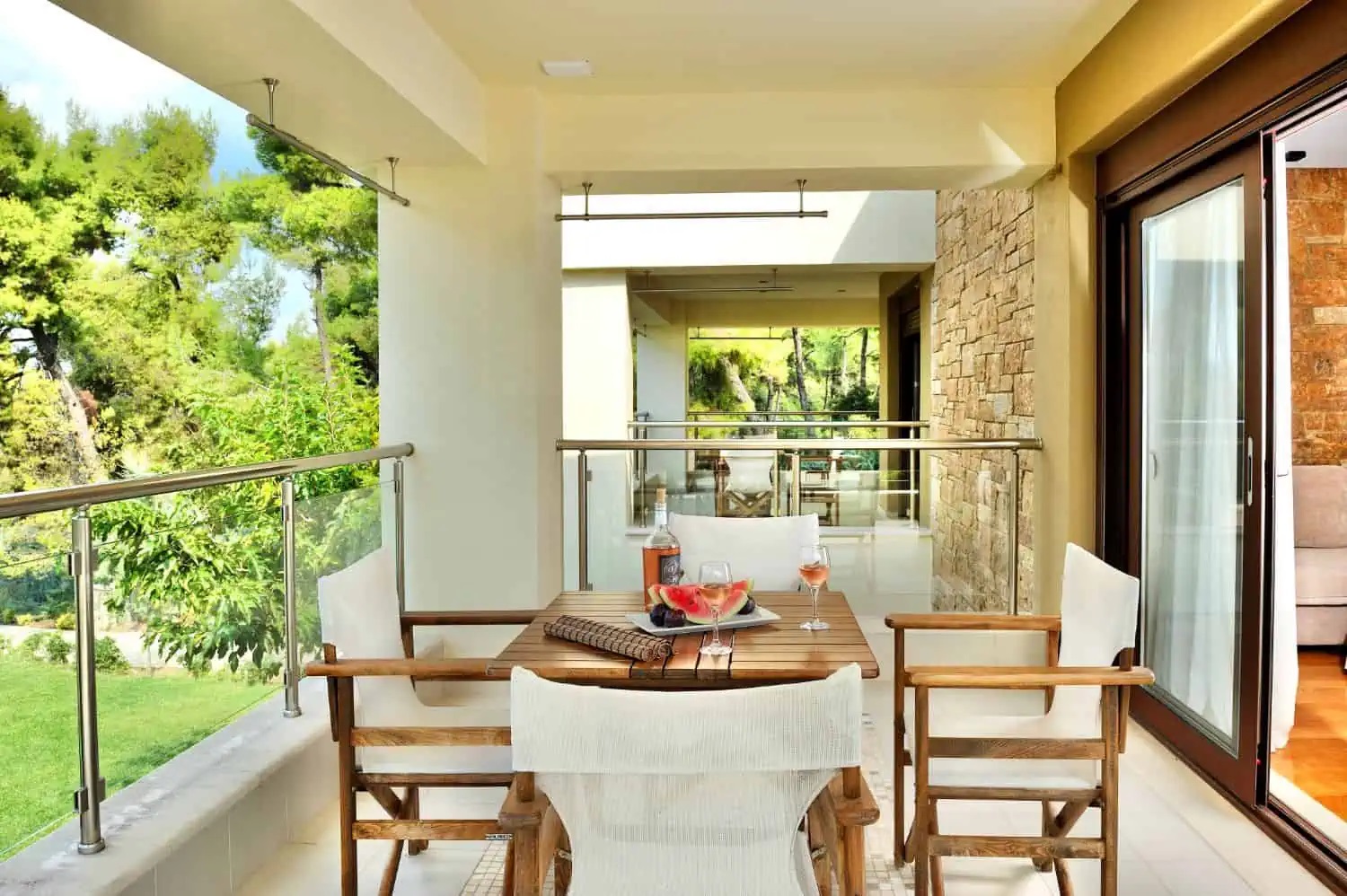 Sani Polyastron Hotel & Spa deluxe suite terasa.jpg