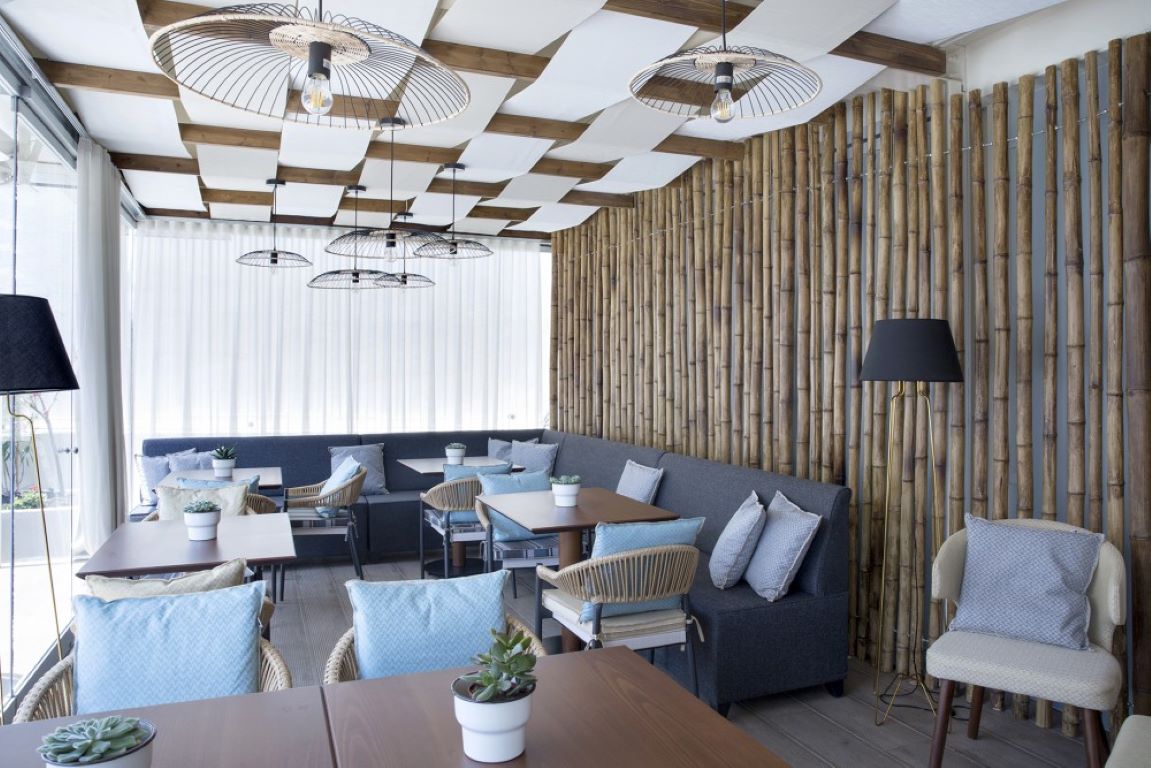 Wyndham Athens Residence hotel lobby.jpg