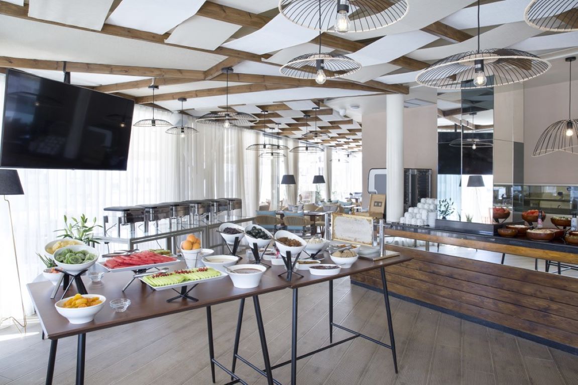 Wyndham Athens Residence hotel restoran bar.jpg