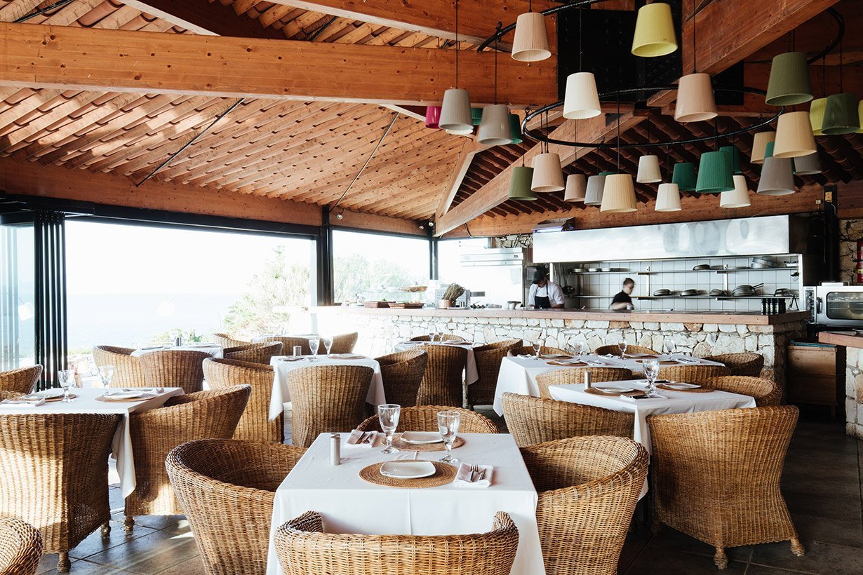 Hotel Emelisse restaurant 1.jpg