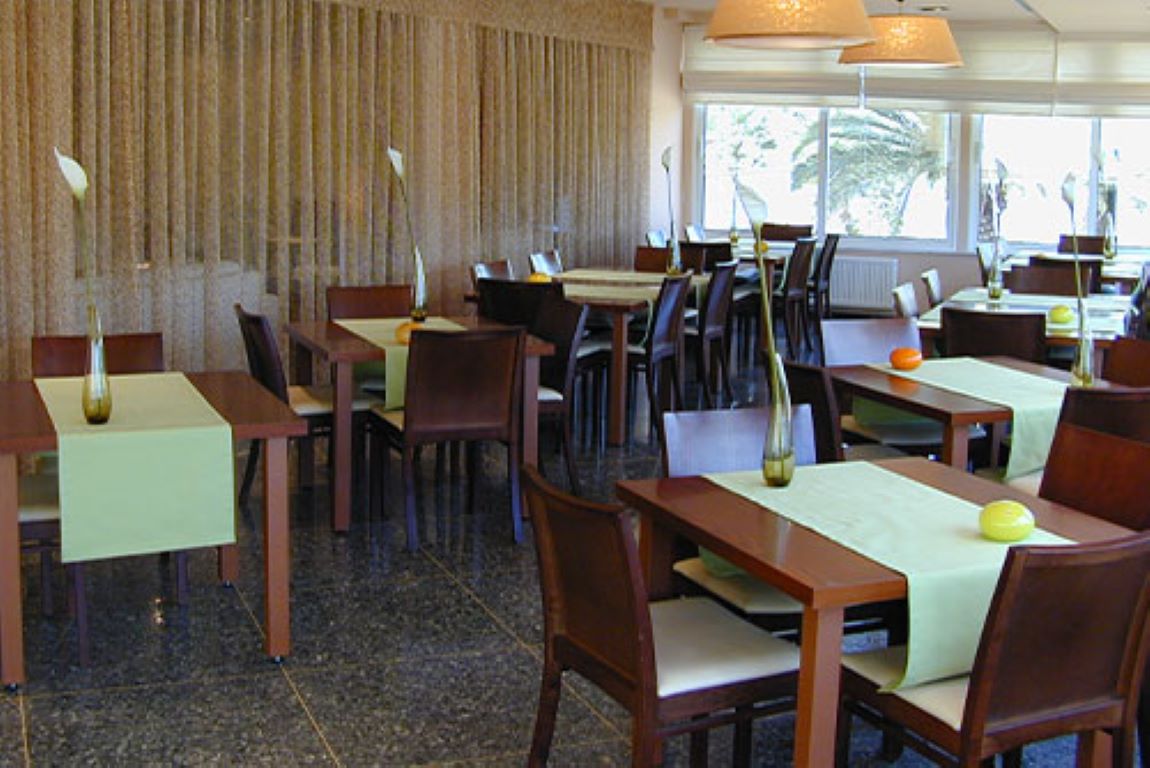 Myrto Hotel Attica restoran.jpg