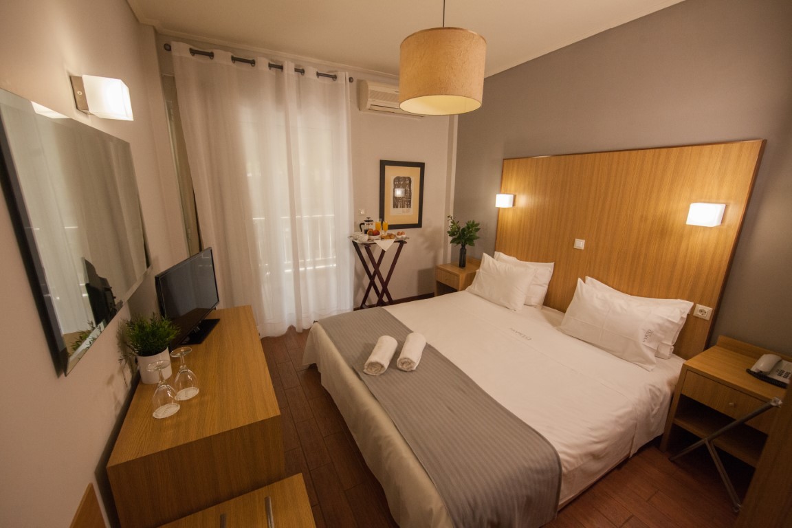 Myrto Hotel Attica standard soba.jpg