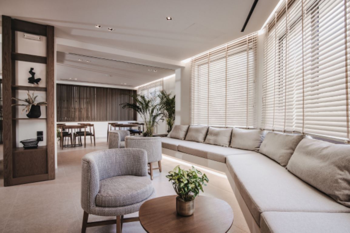 Planos hotel lobby.jpg