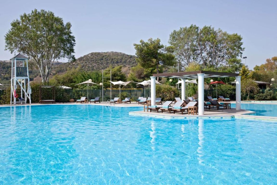 Dolce Athens Attica Riviera hotel bazen hotela.jpg