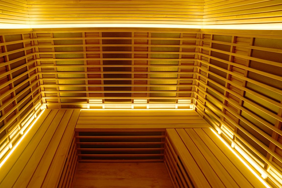 Habakuk Hotel-Infracrvena suna.jpg