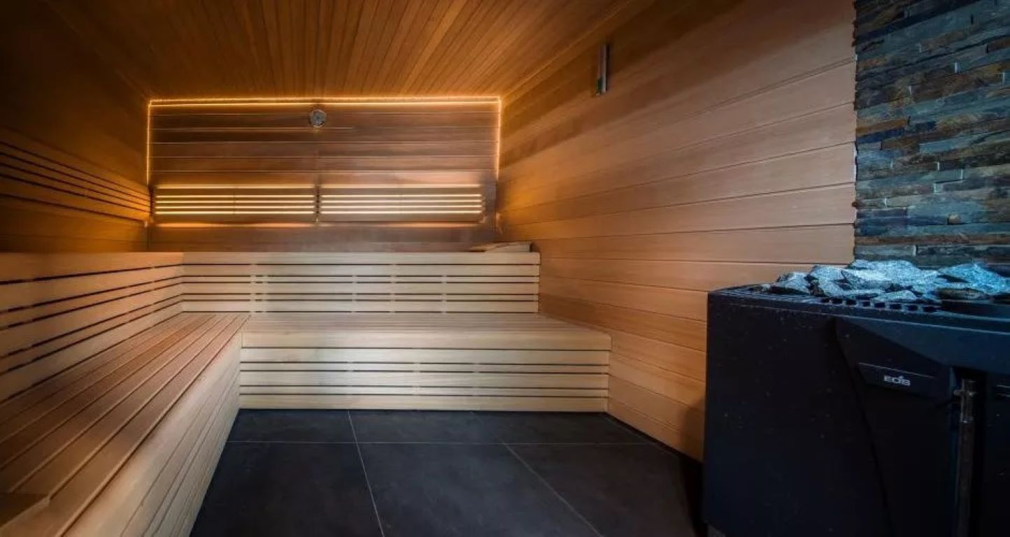 Zdravislisce Lasko Hotel-Sauna.jpg