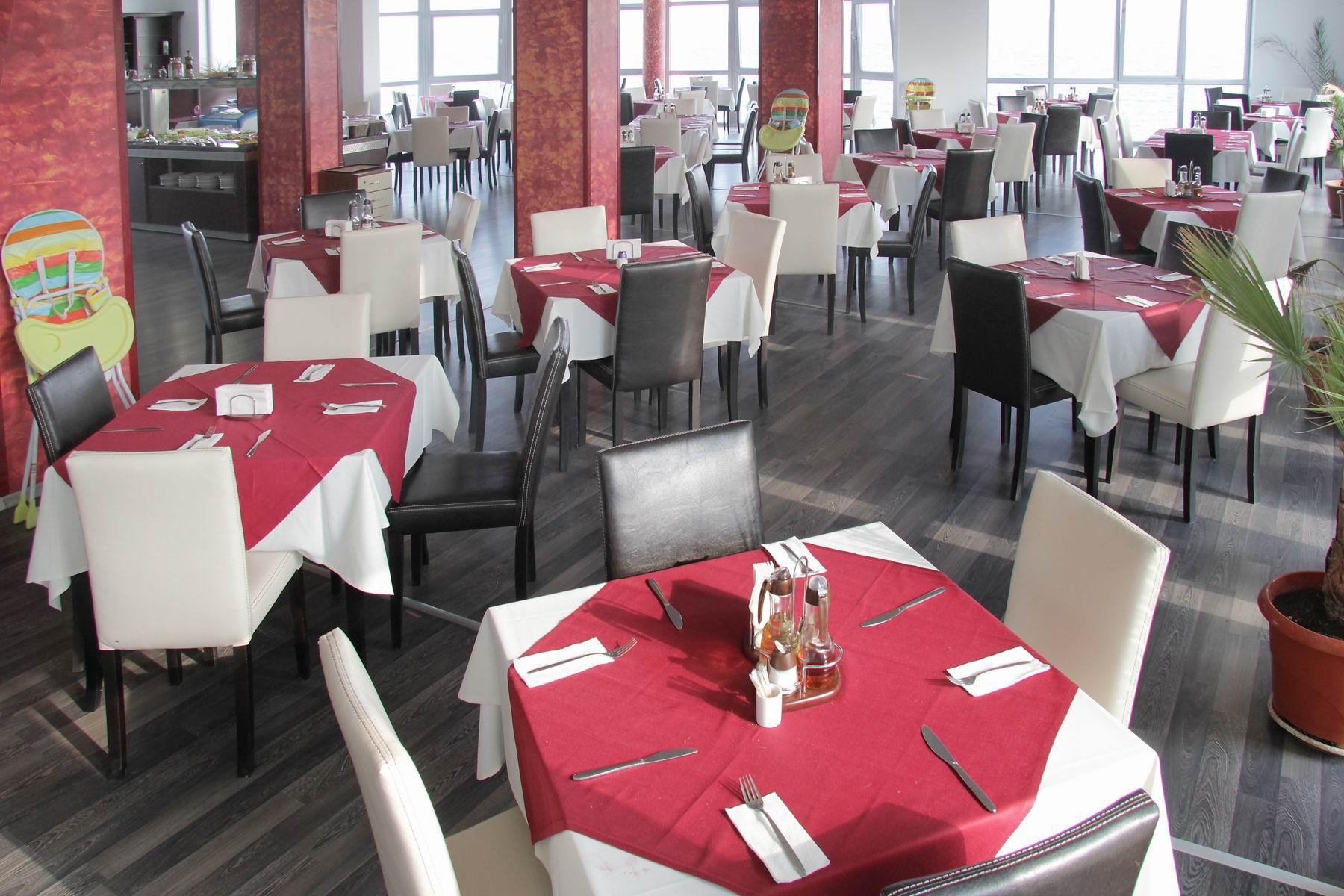 Hotel Moonlight-Restoran.jpg