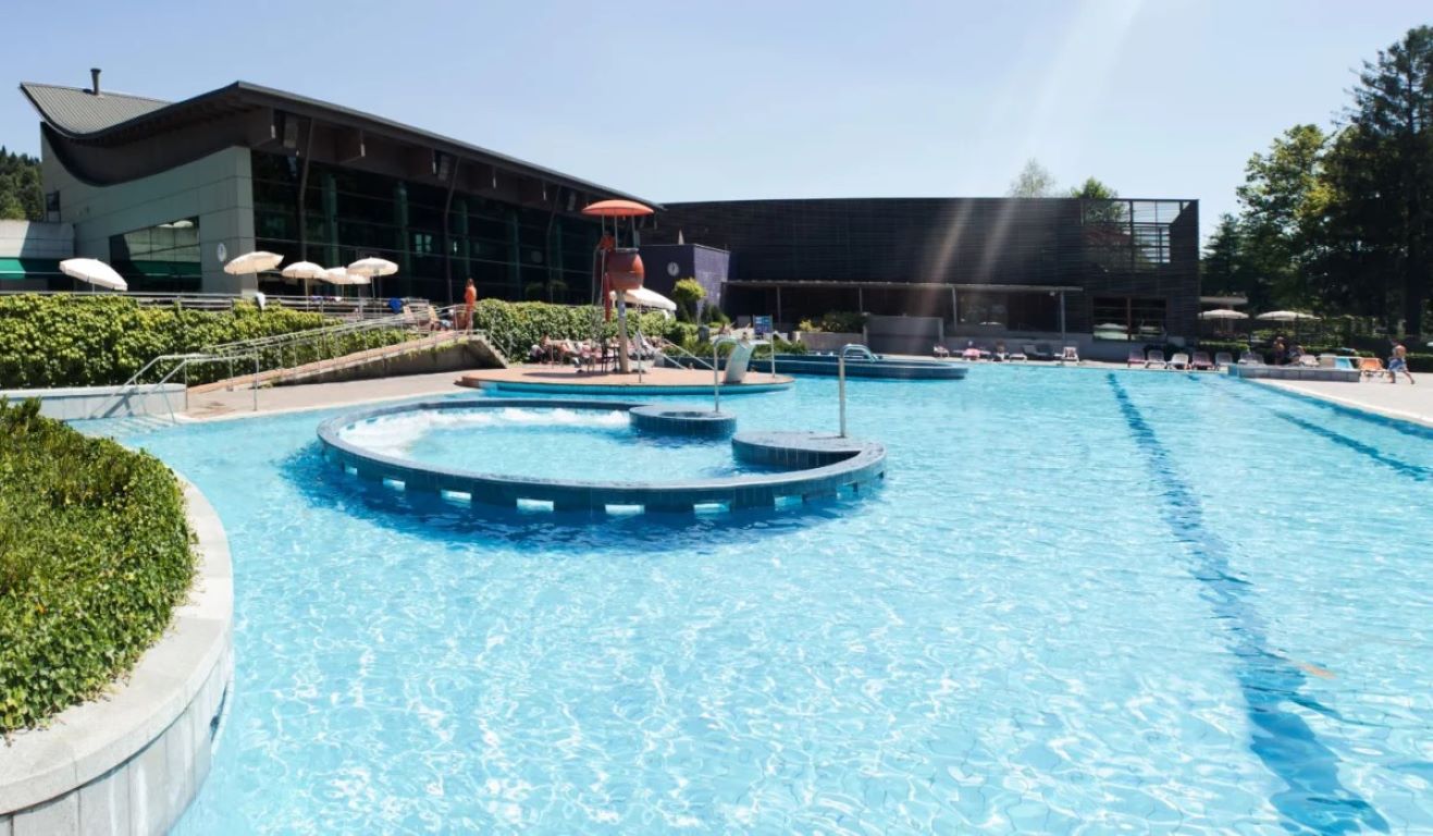 Hotel Balnea-Bazen.jpg