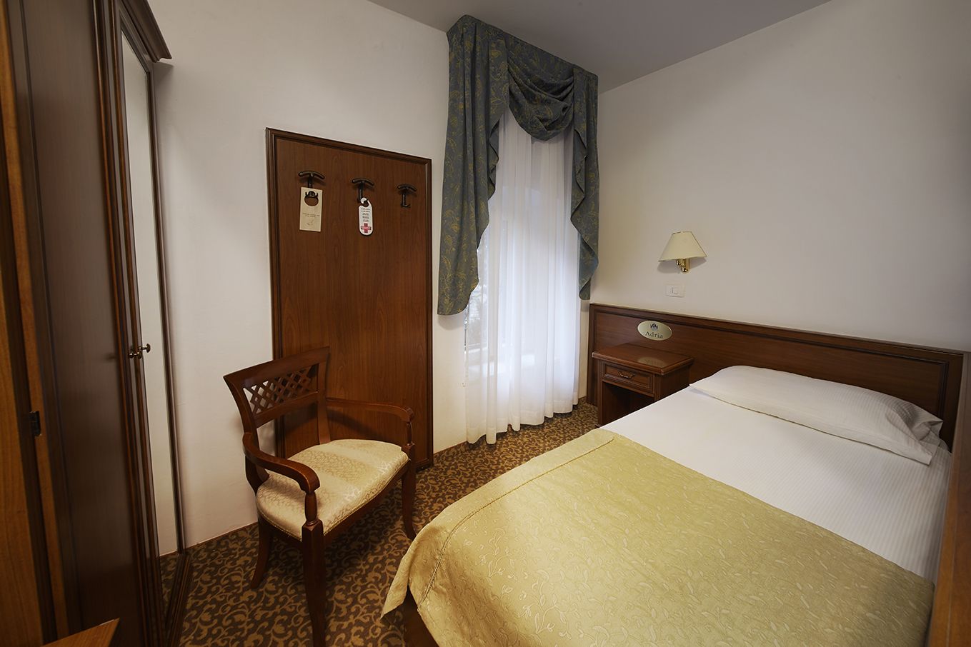 Convnet Hotel-Jednokrevetna soba.jpg