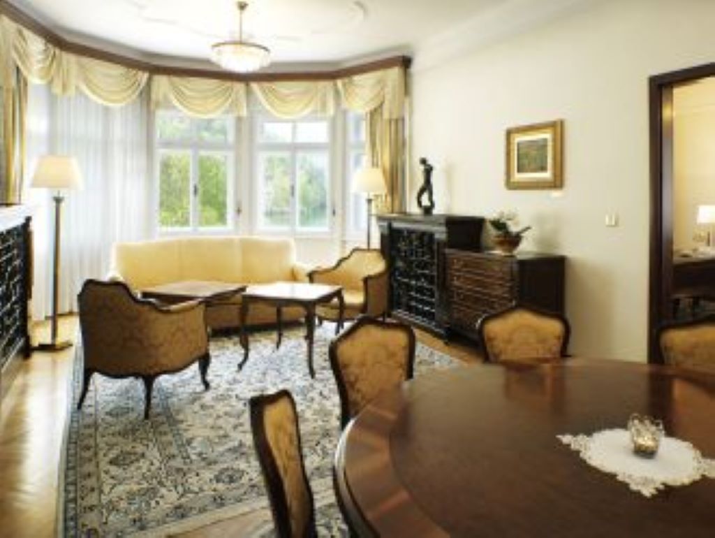 Grand Hotel Toplice-Predsednicki suite.jpg
