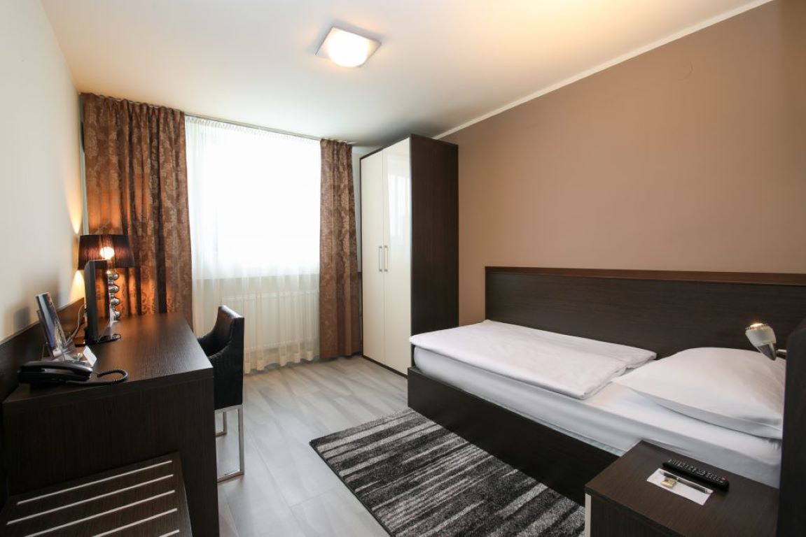 Evropa Hotel-Superior jednokrevetna soba.jpg