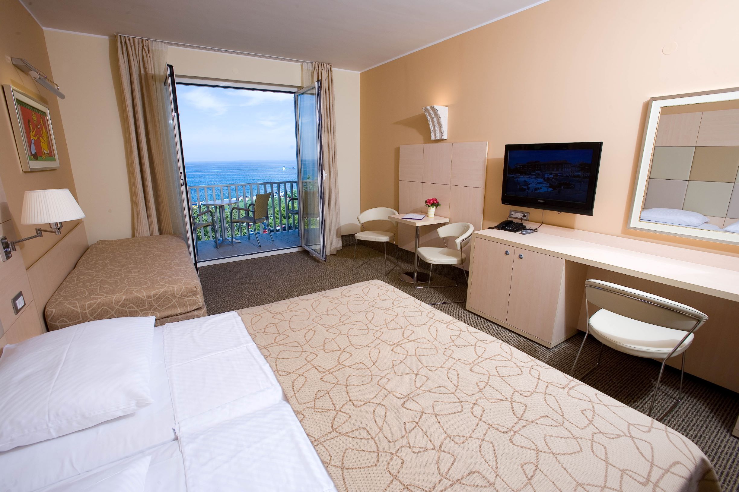 Mirta Hotel-Porodicna soba za troje.jpg