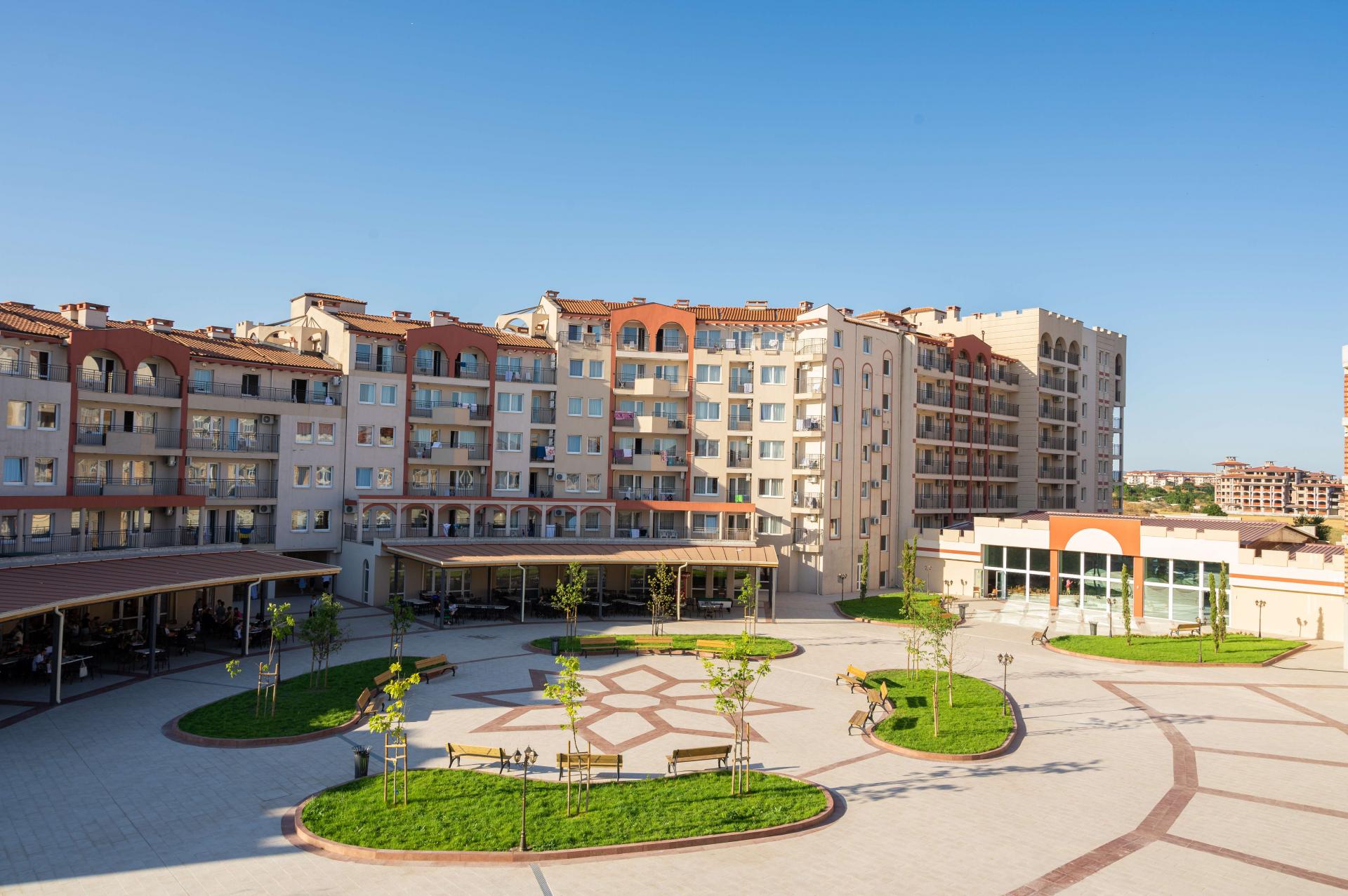 Hotel Sunrise River Beach Resort-Hotel spolja.jpg