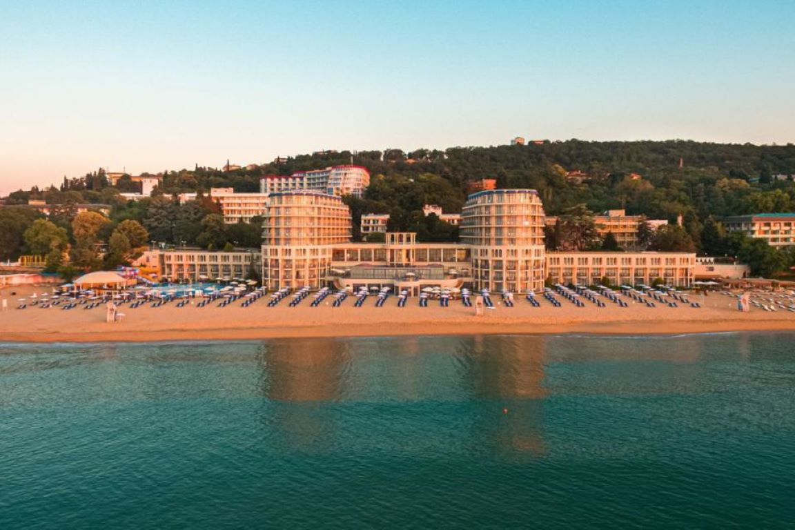 Azalia Hotel-Okruzenje hotela.jpg