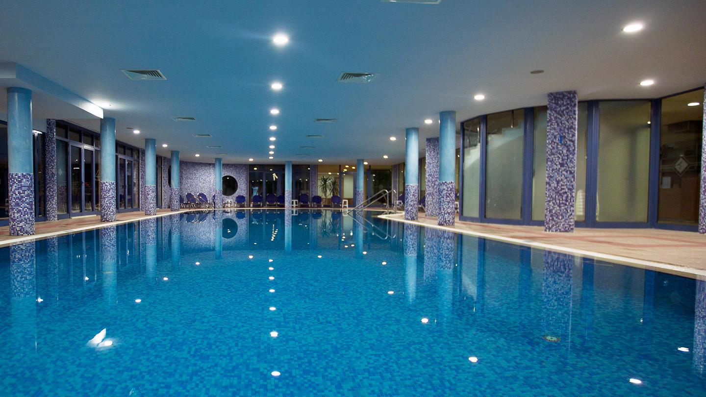 Azalia Hotel-Unutrasnji bazen.jpg