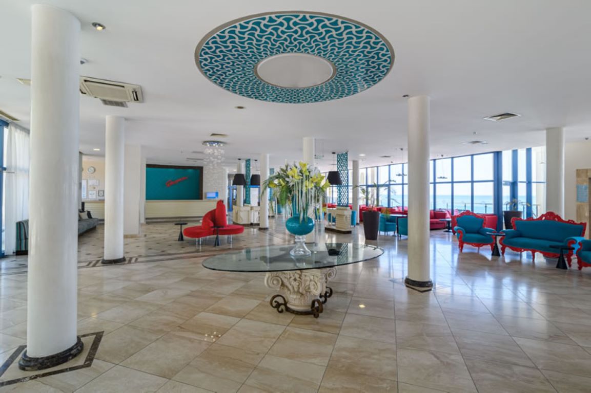 Hotel Azalia-Lobby.jpg