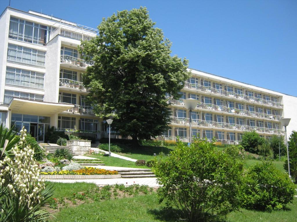 Hotel Neptun-Hotel spolja.jpg